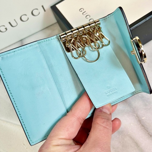 Gucci Interlocking GG Mint Leather Keyholder - Picture 7 of 10